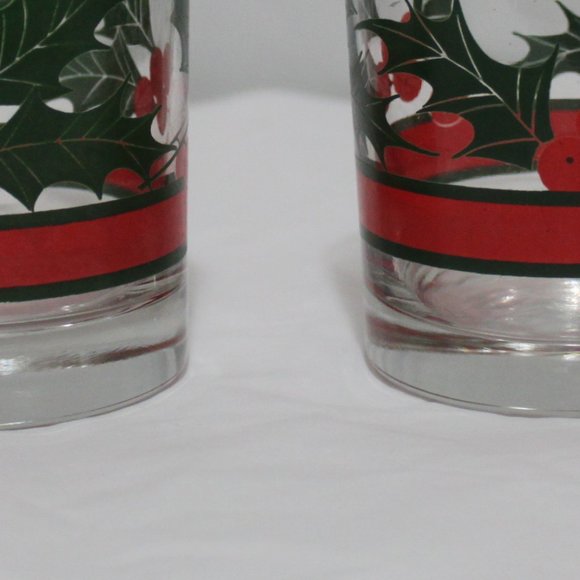 Set Of 2 Holly Christmas Glasses - Picture 7 of 7